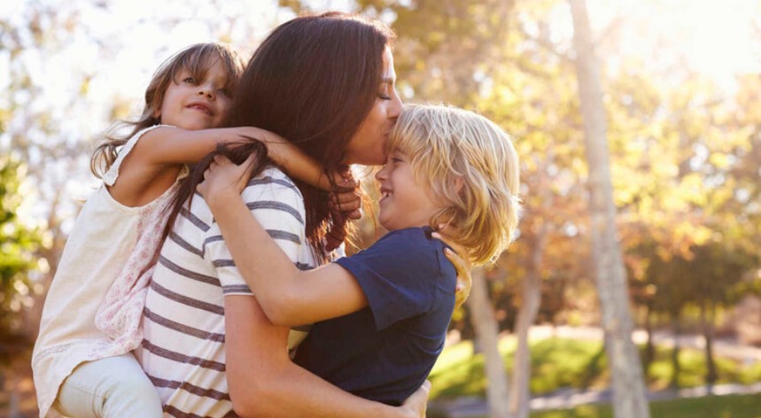 Overcoming Financial Barriers for Single Parents in the Latino Community