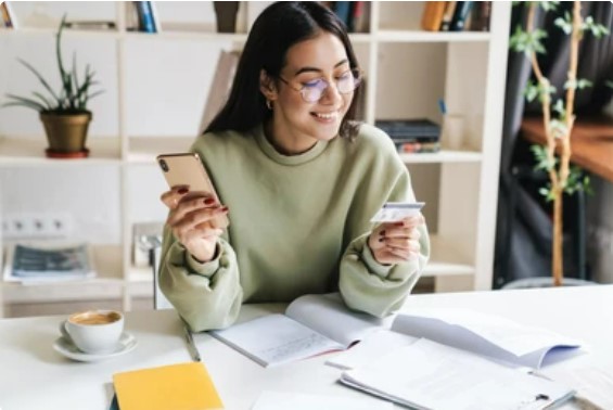 How to Choose a Student Credit Card That Matches Your Needs and Lifestyle