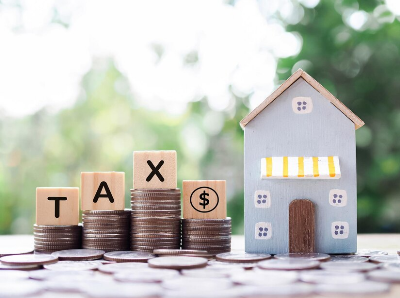 Estate Tax Management: Understanding Who Pays and How Much
